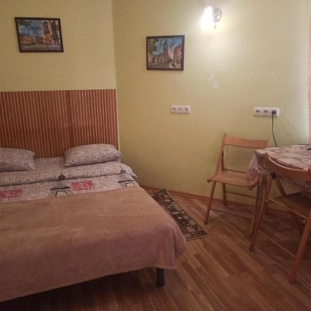 Apartamento Смарт-Економ,10 Хв До Ж/Д Вокзалу Leópolis Exterior foto